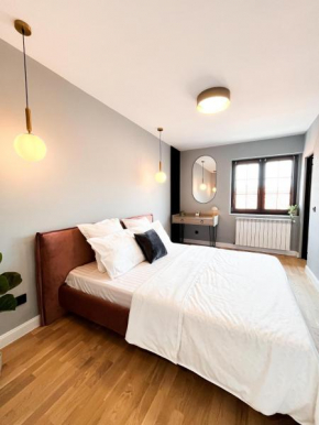 November Apartment - Newly Renovated Central Apartment near Theatre, Old Town